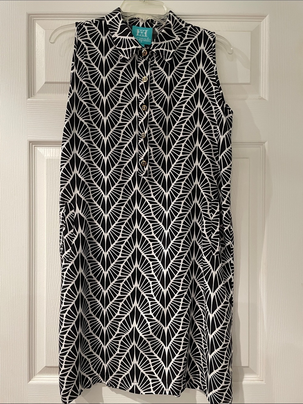 Escapada Black and White 100% Rayon Geometric dress with pockets
